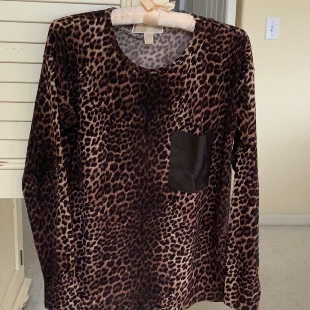Michael Kors long sleeve tee shirt size small.